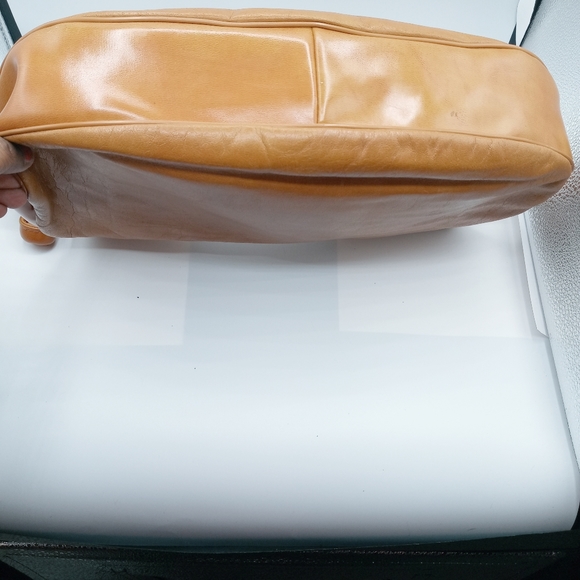 Vintage Knot Handle Hobo in British Tan - Picture 10 of 12